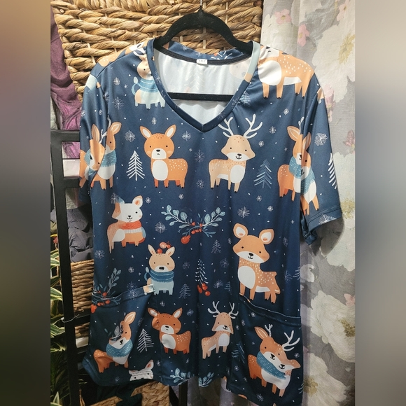 2 For 20$ -Cute Animal Print Scrub Top - Picture 1 of 1